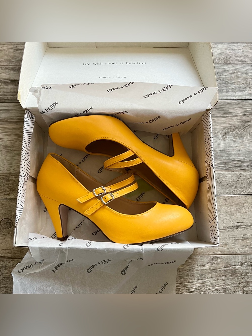 Chase + Chloe Women’s Yellow Mary Jane Pumps Size 8.5